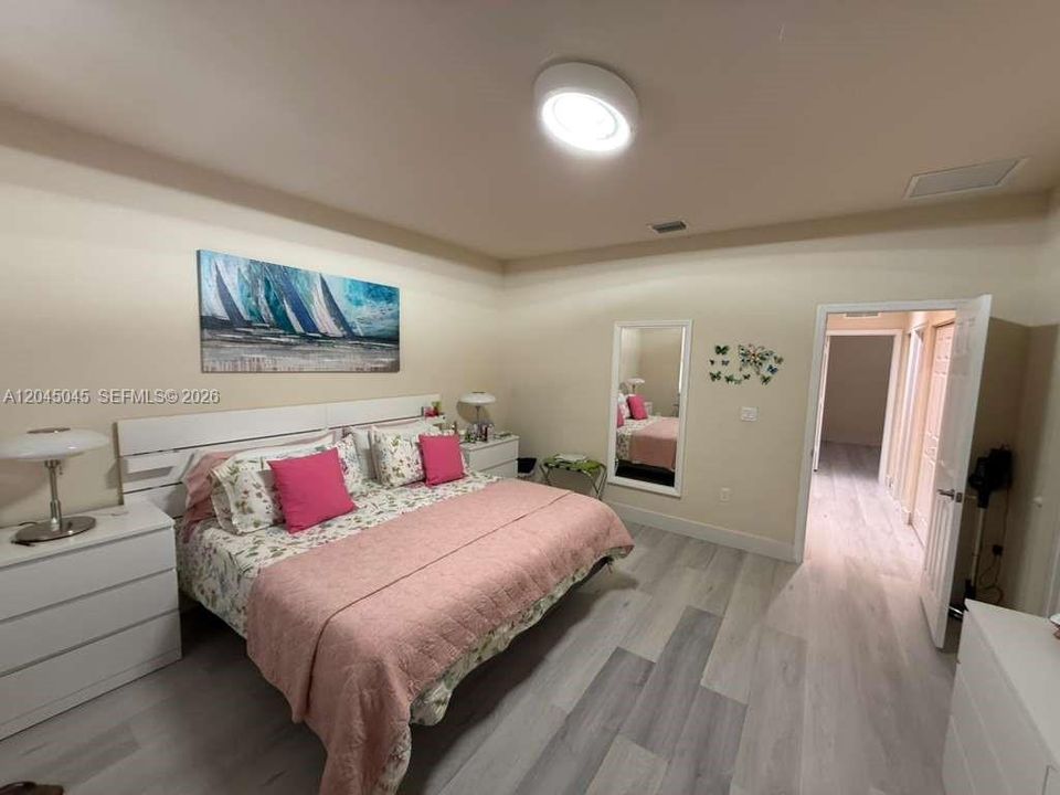 For Rent: $3,350 (4 beds, 3 baths, 2312 Square Feet)