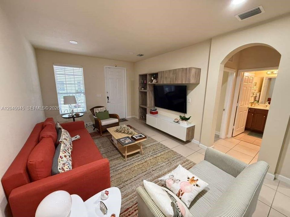 For Rent: $3,350 (4 beds, 3 baths, 2312 Square Feet)