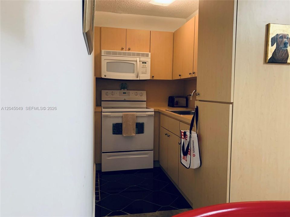 В аренду: $1,995 (1 спален, 1 ванн, 0 Квадратных фут)
