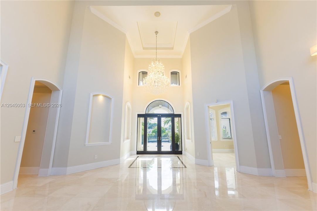 For Sale: $3,500,000 (7 beds, 6 baths, 5789 Square Feet)