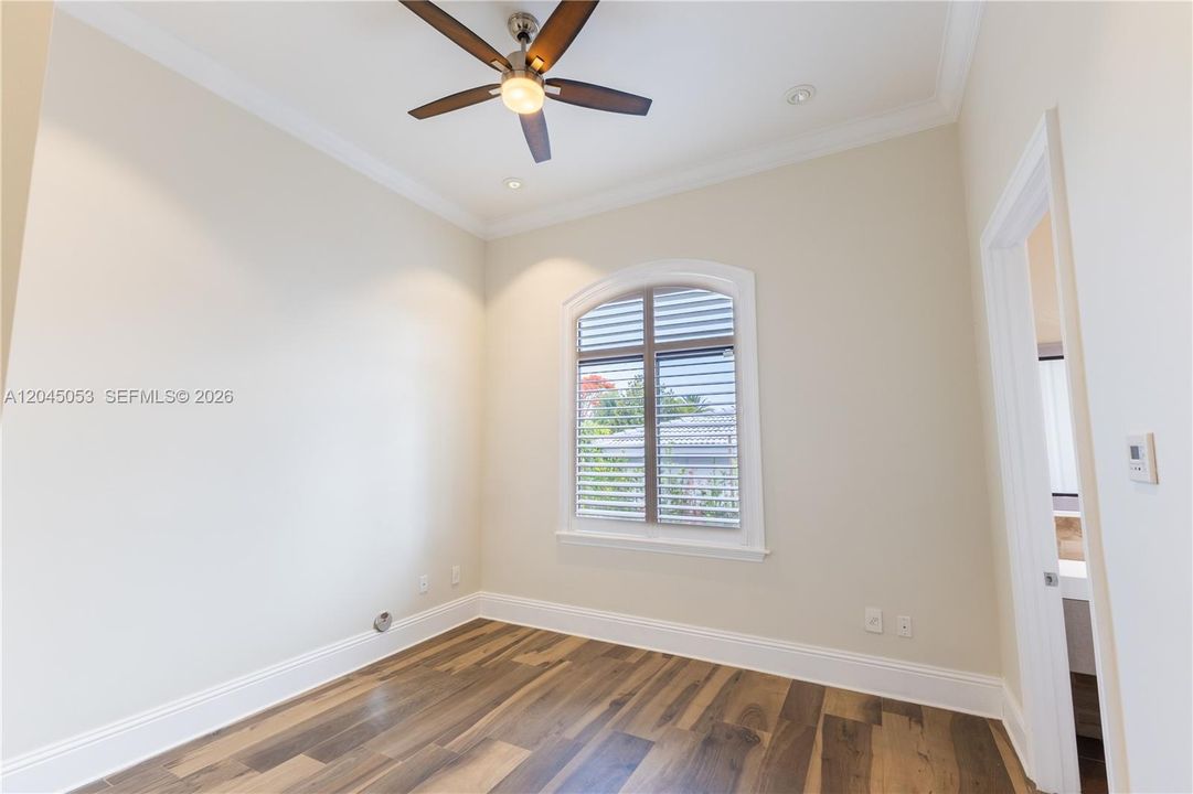 For Sale: $3,500,000 (7 beds, 6 baths, 5789 Square Feet)
