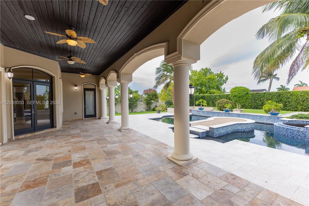 For Sale: $3,500,000 (7 beds, 6 baths, 5789 Square Feet)