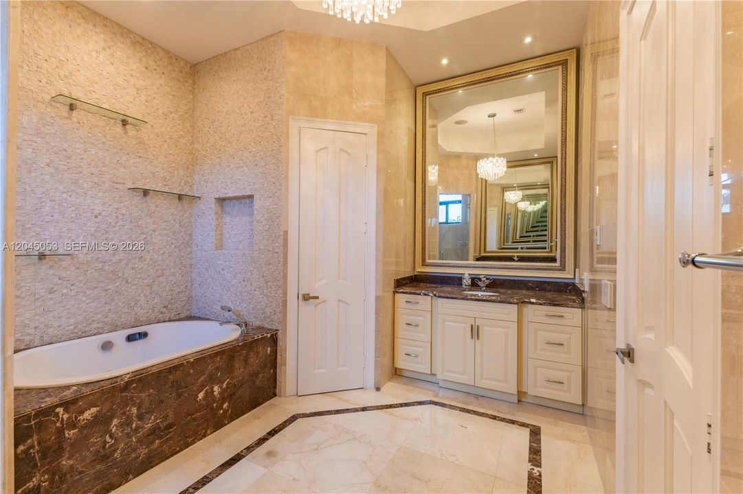 For Sale: $3,500,000 (7 beds, 6 baths, 5789 Square Feet)