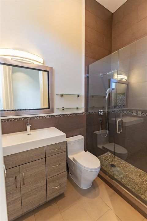 For Sale: $3,500,000 (7 beds, 6 baths, 5789 Square Feet)