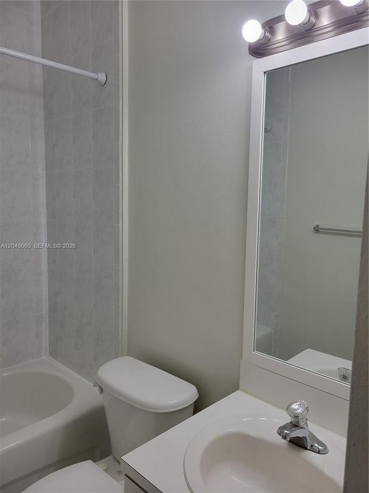 В аренду: $2,350 (2 спален, 2 ванн, 1100 Квадратных фут)