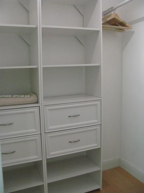 For Rent: $1,850 (1 beds, 1 baths, 465 Square Feet)