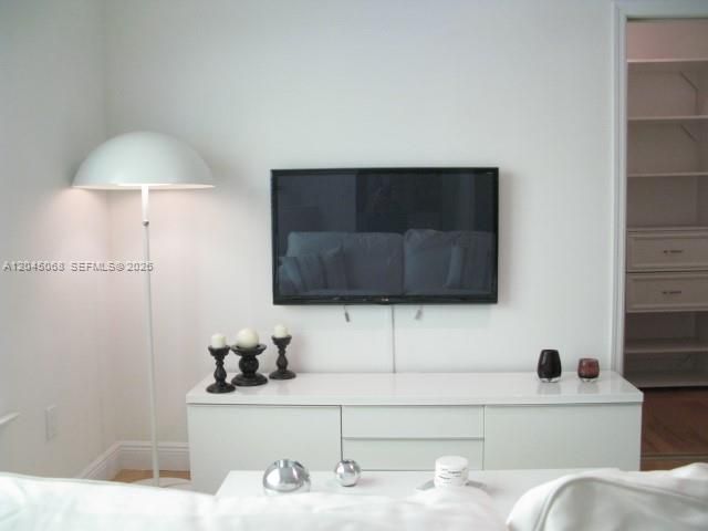 For Rent: $1,850 (1 beds, 1 baths, 465 Square Feet)