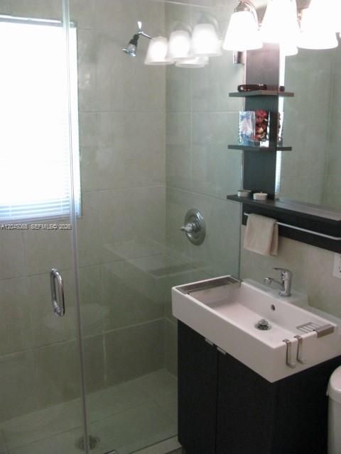 For Rent: $1,850 (1 beds, 1 baths, 465 Square Feet)