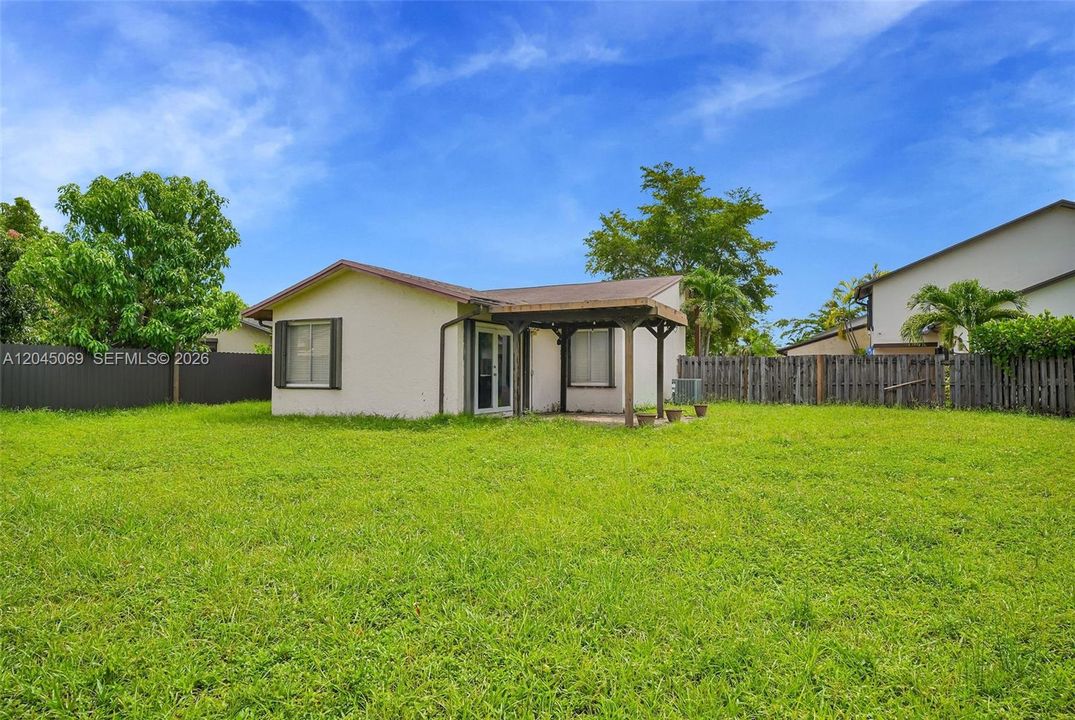 For Sale: $599,000 (3 beds, 2 baths, 1514 Square Feet)