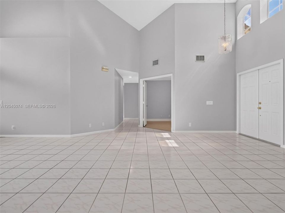 En Venta: $785,000 (3 camas, 2 baños, 1777 Pies cuadrados)