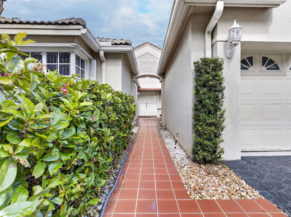 En Venta: $785,000 (3 camas, 2 baños, 1777 Pies cuadrados)