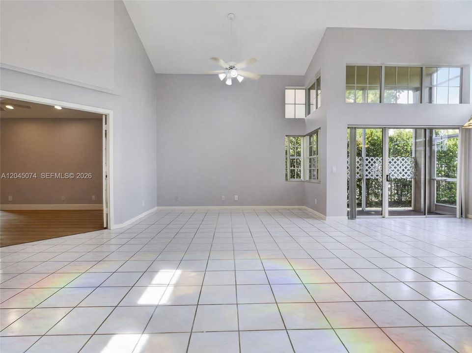 En Venta: $785,000 (3 camas, 2 baños, 1777 Pies cuadrados)