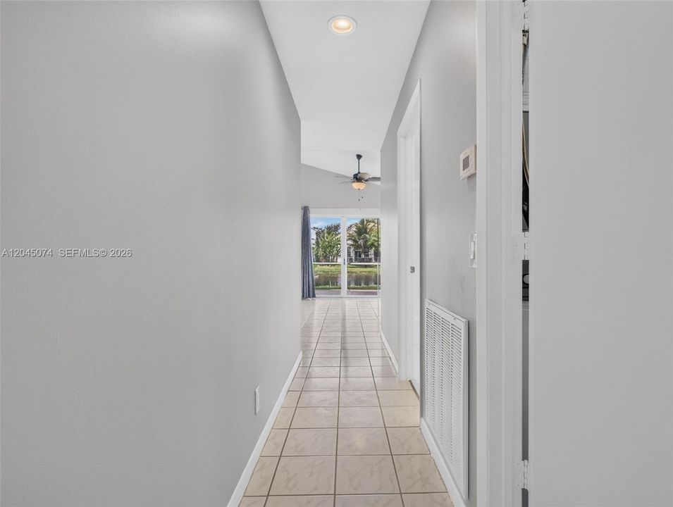 En Venta: $785,000 (3 camas, 2 baños, 1777 Pies cuadrados)