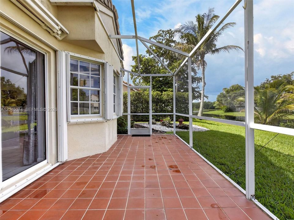 En Venta: $785,000 (3 camas, 2 baños, 1777 Pies cuadrados)