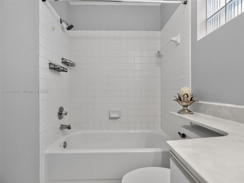 En Venta: $785,000 (3 camas, 2 baños, 1777 Pies cuadrados)