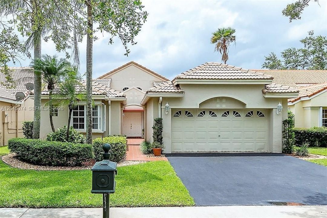 : $785,000 (3 beds, 2 baths, 1777 Square Feet)