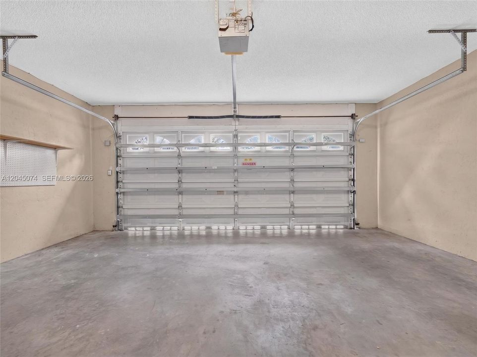 En Venta: $785,000 (3 camas, 2 baños, 1777 Pies cuadrados)