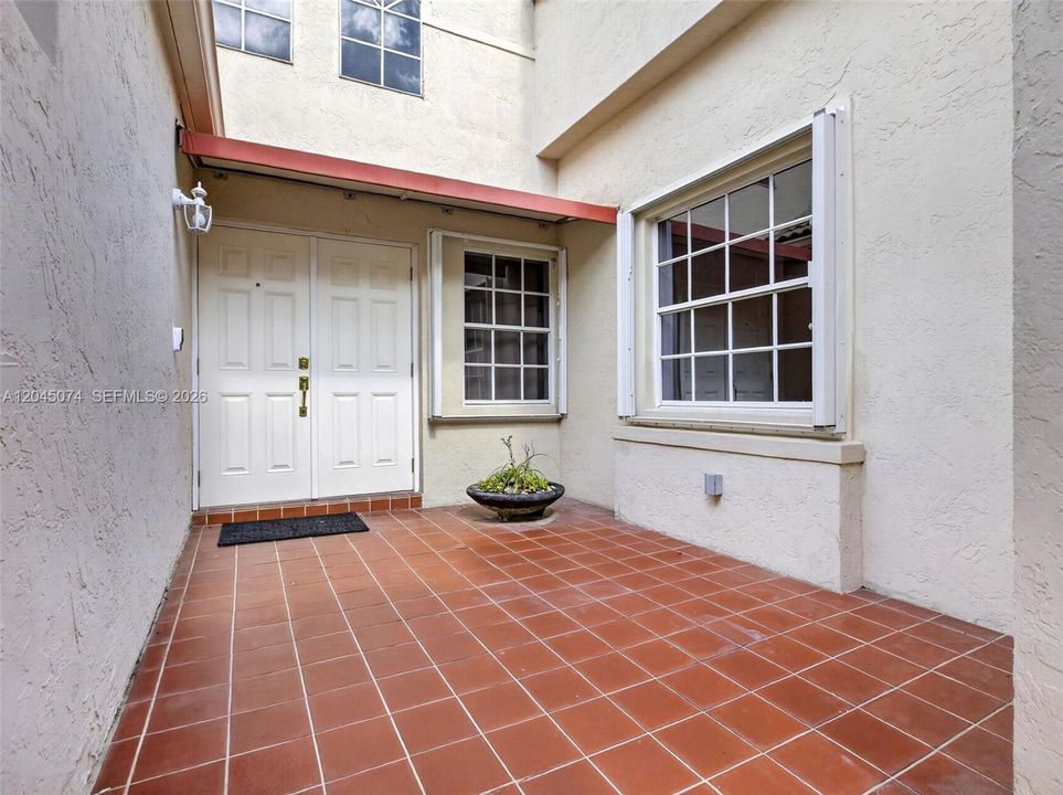 En Venta: $785,000 (3 camas, 2 baños, 1777 Pies cuadrados)
