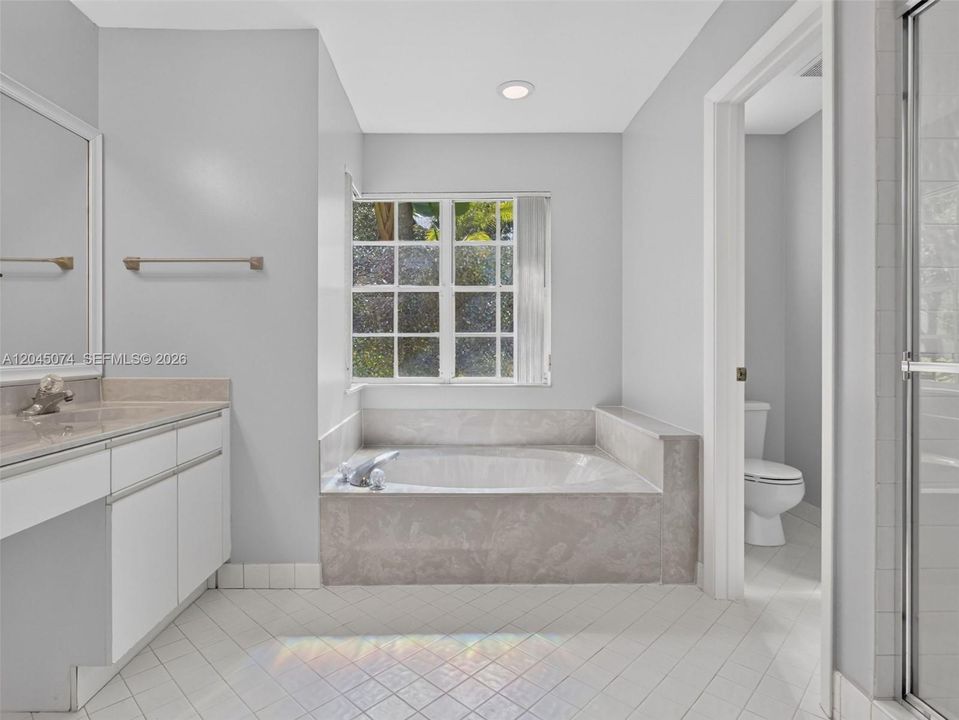 En Venta: $785,000 (3 camas, 2 baños, 1777 Pies cuadrados)