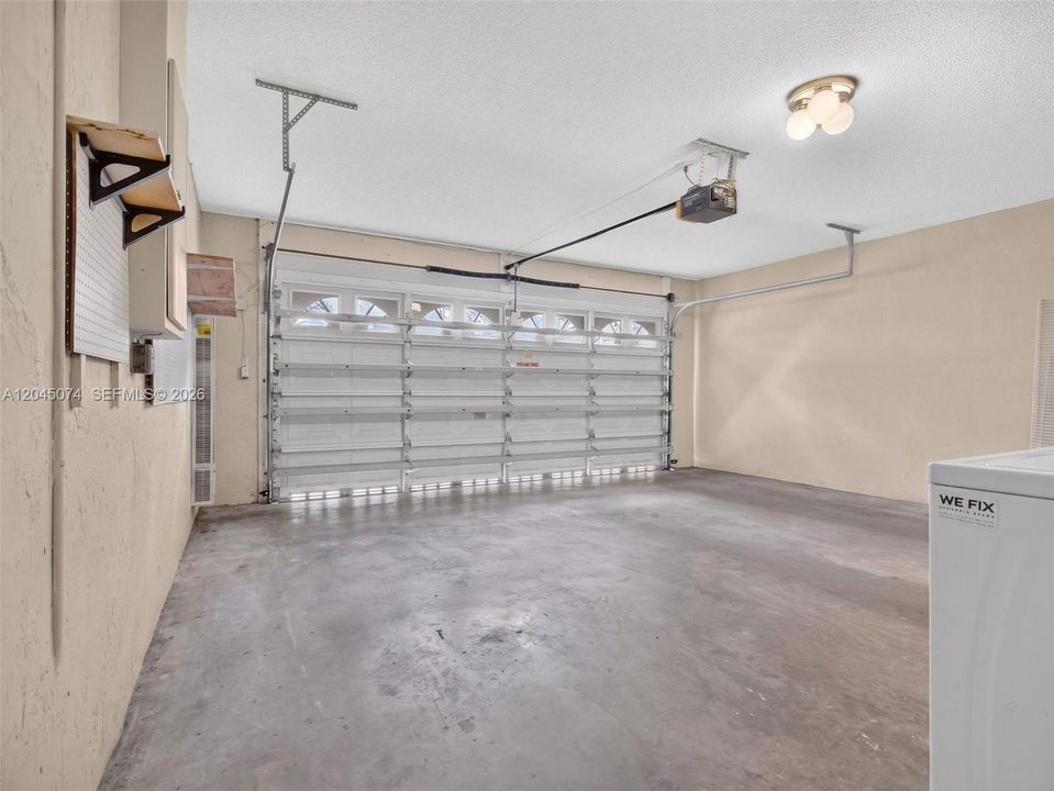 En Venta: $785,000 (3 camas, 2 baños, 1777 Pies cuadrados)
