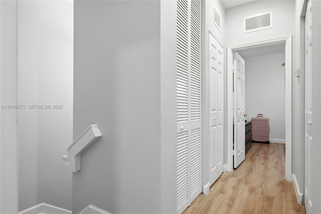 En Venta: $332,000 (2 camas, 2 baños, 1224 Pies cuadrados)