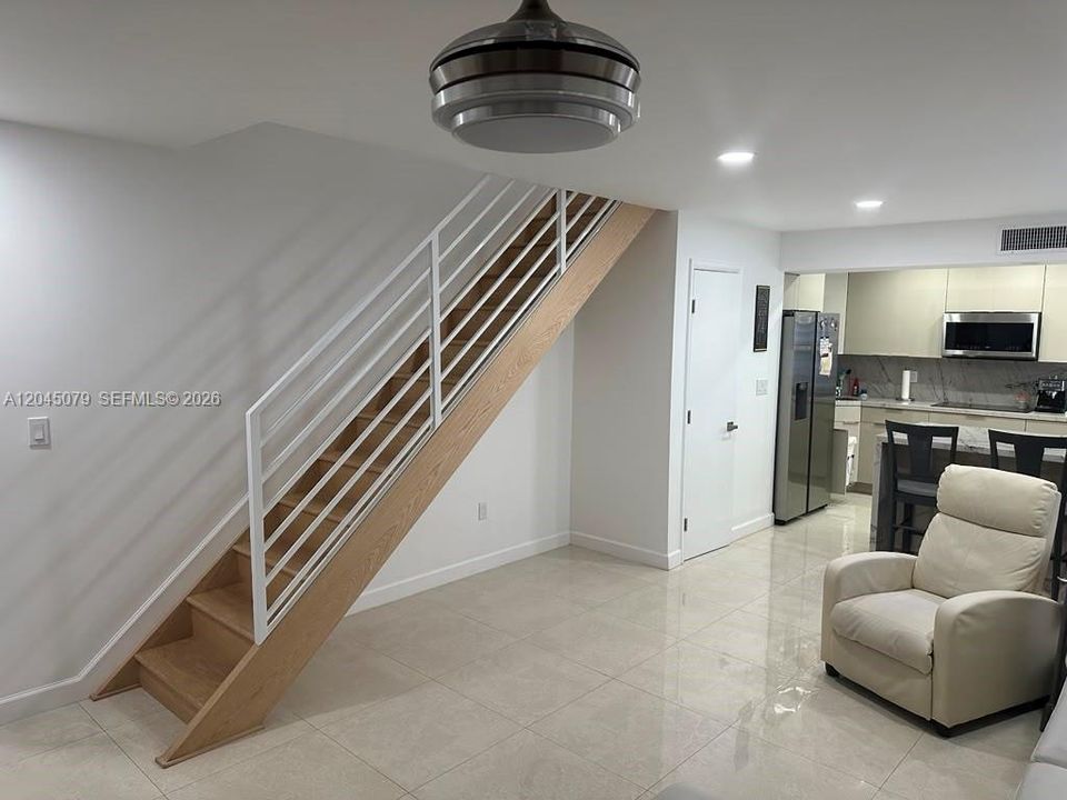 В аренду: $2,495 (2 спален, 1 ванн, 940 Квадратных фут)