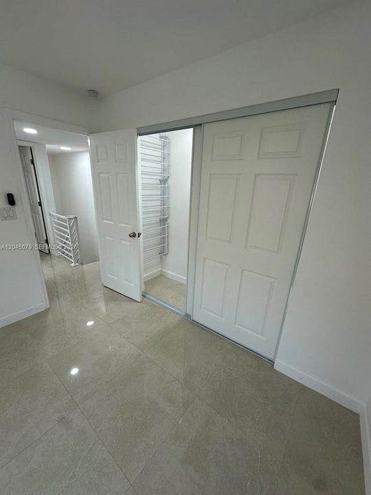 В аренду: $2,495 (2 спален, 1 ванн, 940 Квадратных фут)