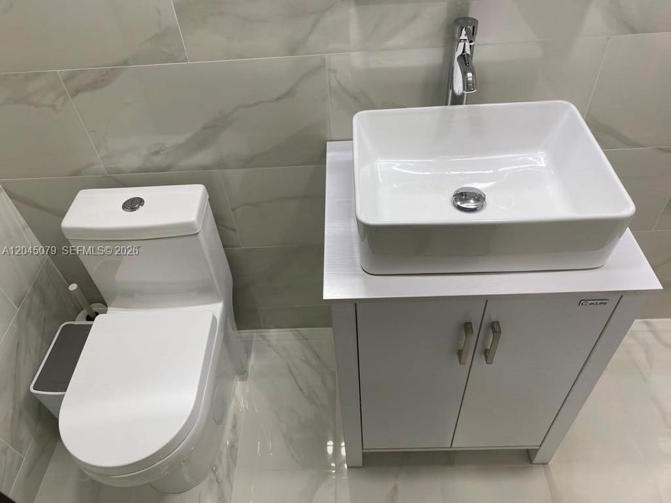 В аренду: $2,495 (2 спален, 1 ванн, 940 Квадратных фут)