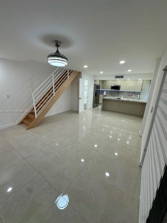 В аренду: $2,495 (2 спален, 1 ванн, 940 Квадратных фут)
