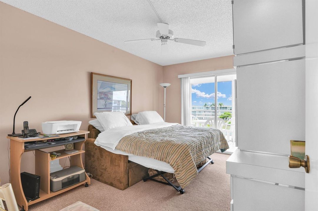 4053 Wolverton C pic 9