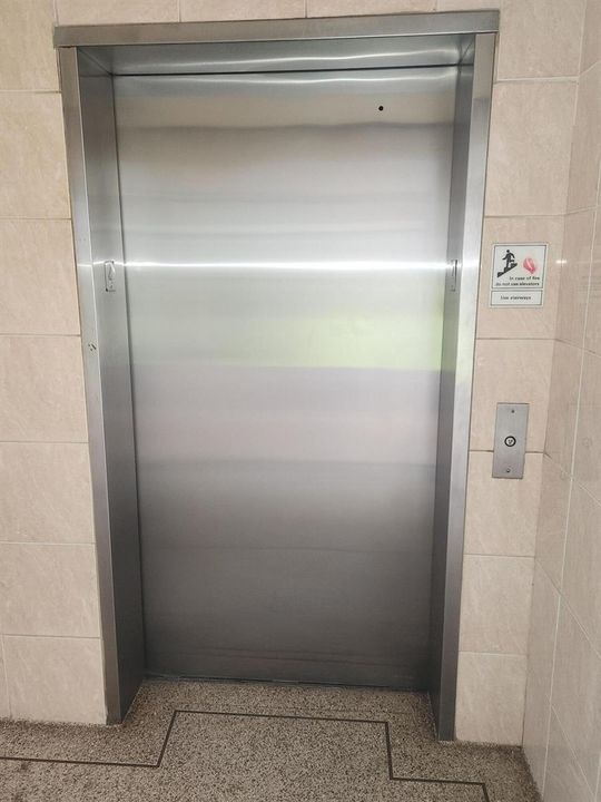 4053 Wolverton C Elevator pic