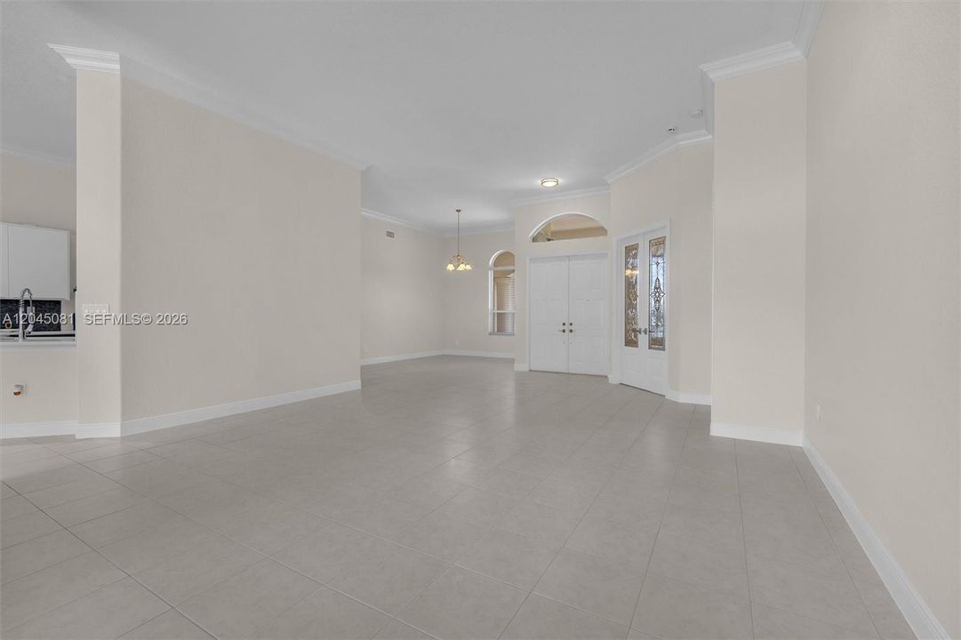 For Rent: $7,750 (5 beds, 3 baths, 3363 Square Feet)