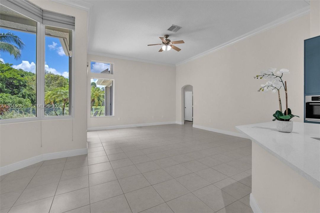 For Rent: $7,750 (5 beds, 3 baths, 3363 Square Feet)