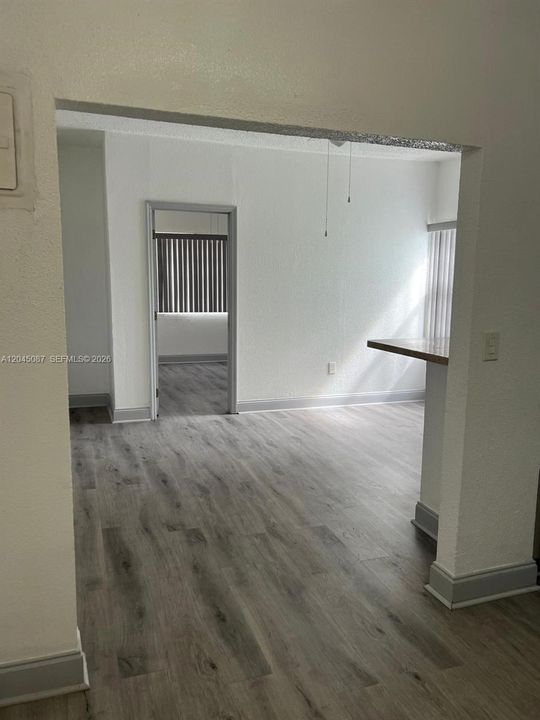 For Rent: $1,550 (1 beds, 1 baths, 555 Square Feet)