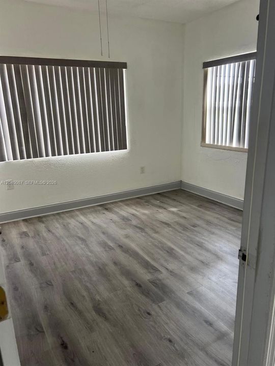 For Rent: $1,550 (1 beds, 1 baths, 555 Square Feet)