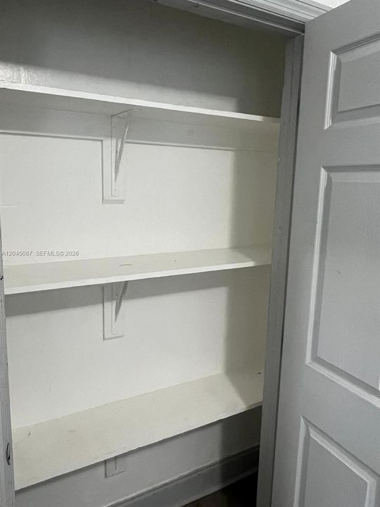 For Rent: $1,550 (1 beds, 1 baths, 555 Square Feet)