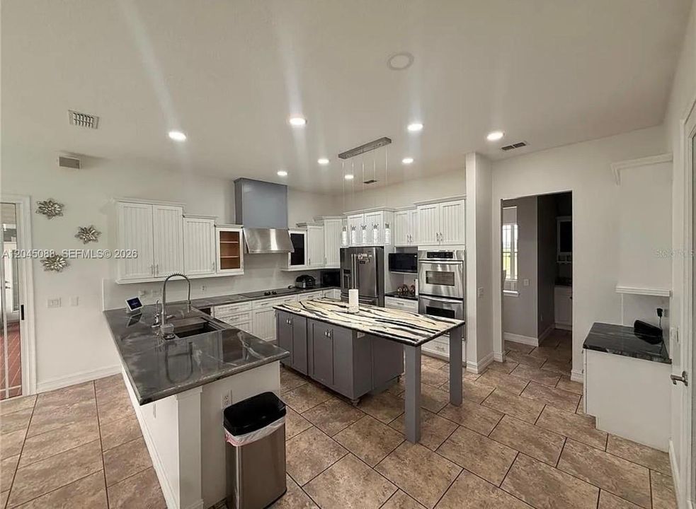 For Sale: $1,160,000 (3 beds, 3 baths, 0 Square Feet)