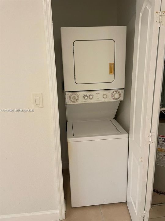 En Renta: $2,000 (3 camas, 2 baños, 1060 Pies cuadrados)