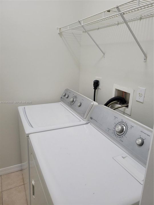 В аренду: $2,750 (3 спален, 2 ванн, 1528 Квадратных фут)