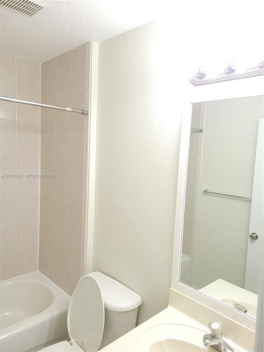 В аренду: $2,750 (3 спален, 2 ванн, 1528 Квадратных фут)