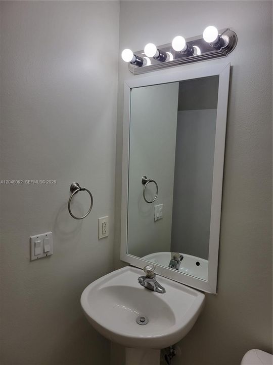 В аренду: $2,750 (3 спален, 2 ванн, 1528 Квадратных фут)