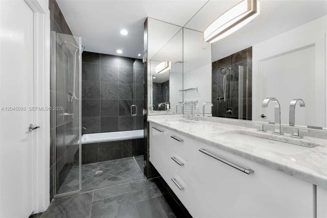 For Rent: $5,950 (2 beds, 2 baths, 1237 Square Feet)