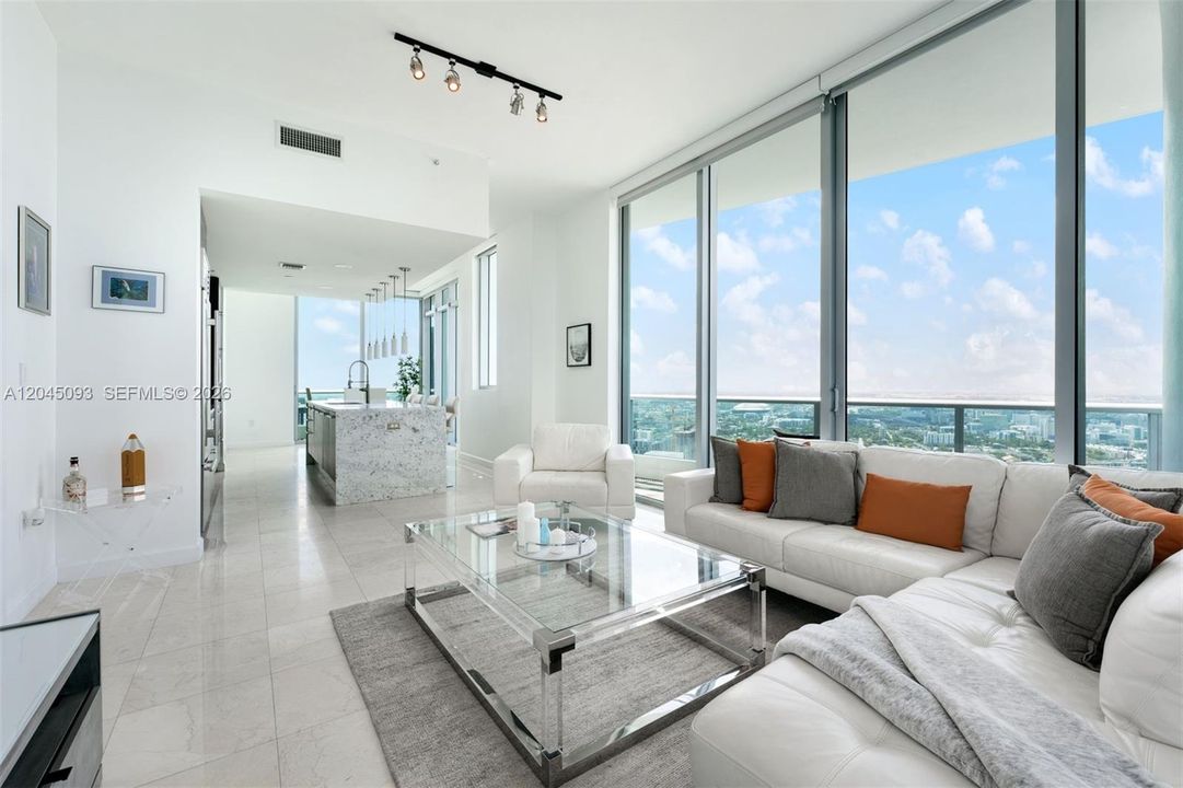 For Rent: $5,950 (2 beds, 2 baths, 1237 Square Feet)