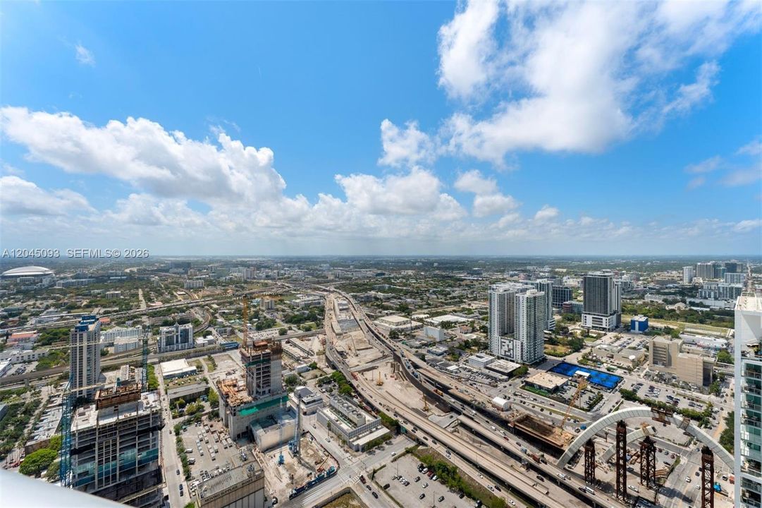 For Rent: $5,950 (2 beds, 2 baths, 1237 Square Feet)