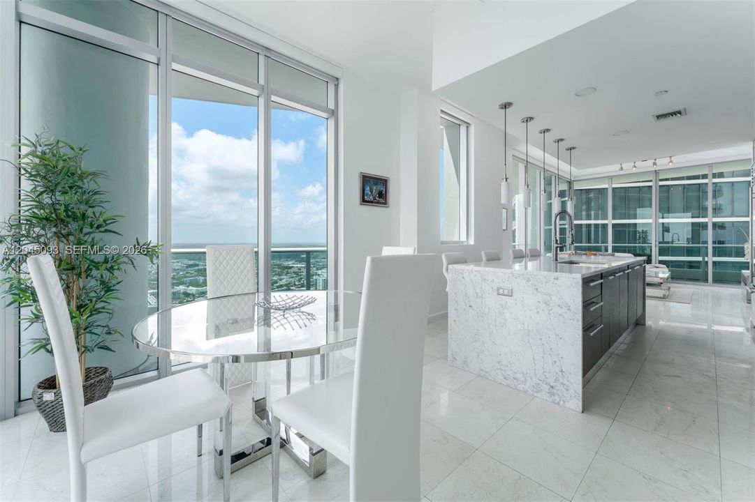 For Rent: $5,950 (2 beds, 2 baths, 1237 Square Feet)