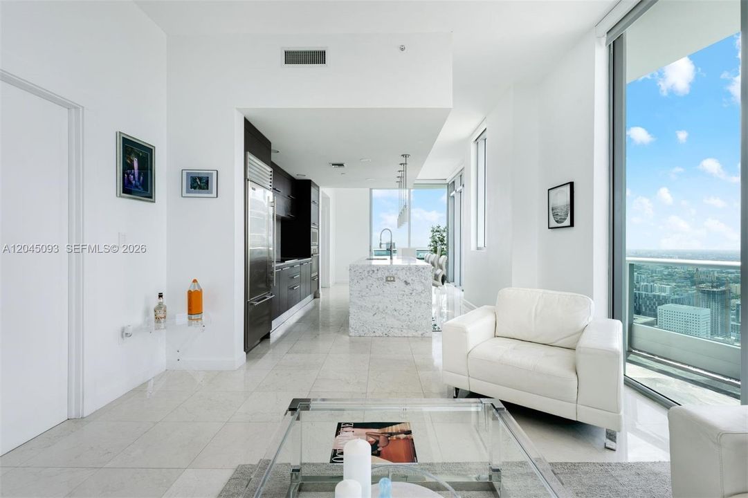 For Rent: $5,950 (2 beds, 2 baths, 1237 Square Feet)