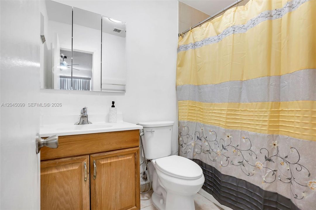 For Sale: $139,000 (1 beds, 1 baths, 750 Square Feet)