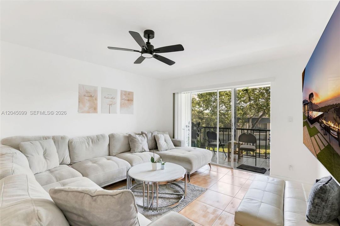 For Sale: $139,000 (1 beds, 1 baths, 750 Square Feet)
