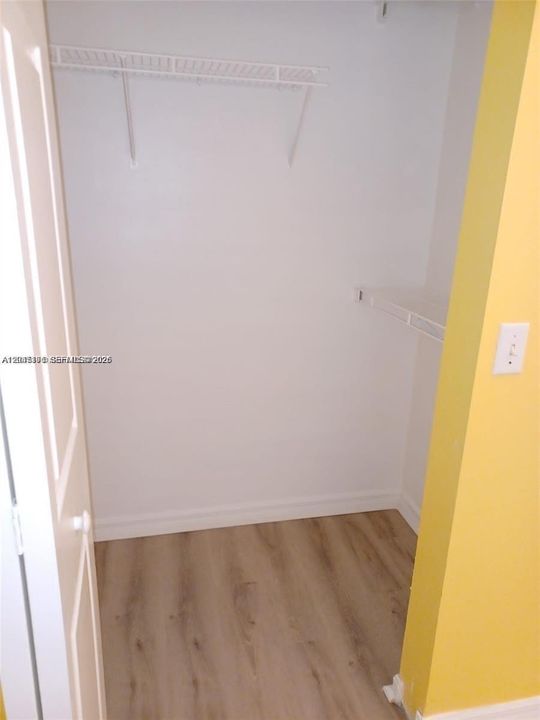 На продажу: $340,000 (2 спален, 2 ванн, 1205 Квадратных фут)