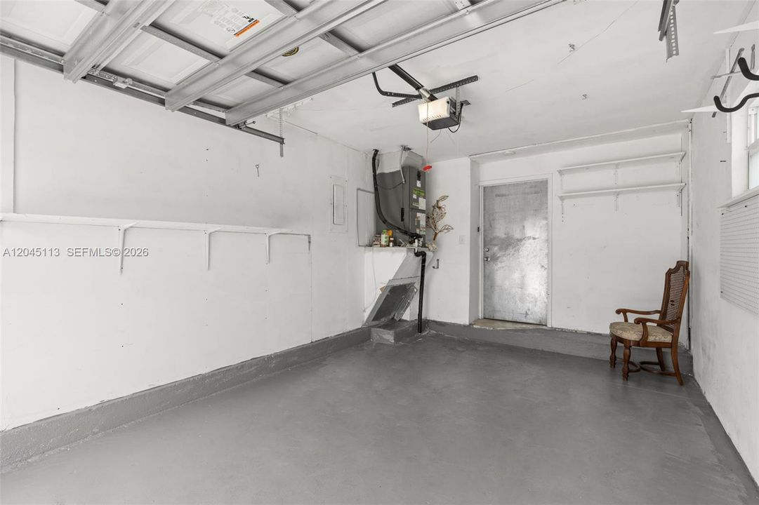 En Venta: $350,000 (2 camas, 2 baños, 1061 Pies cuadrados)